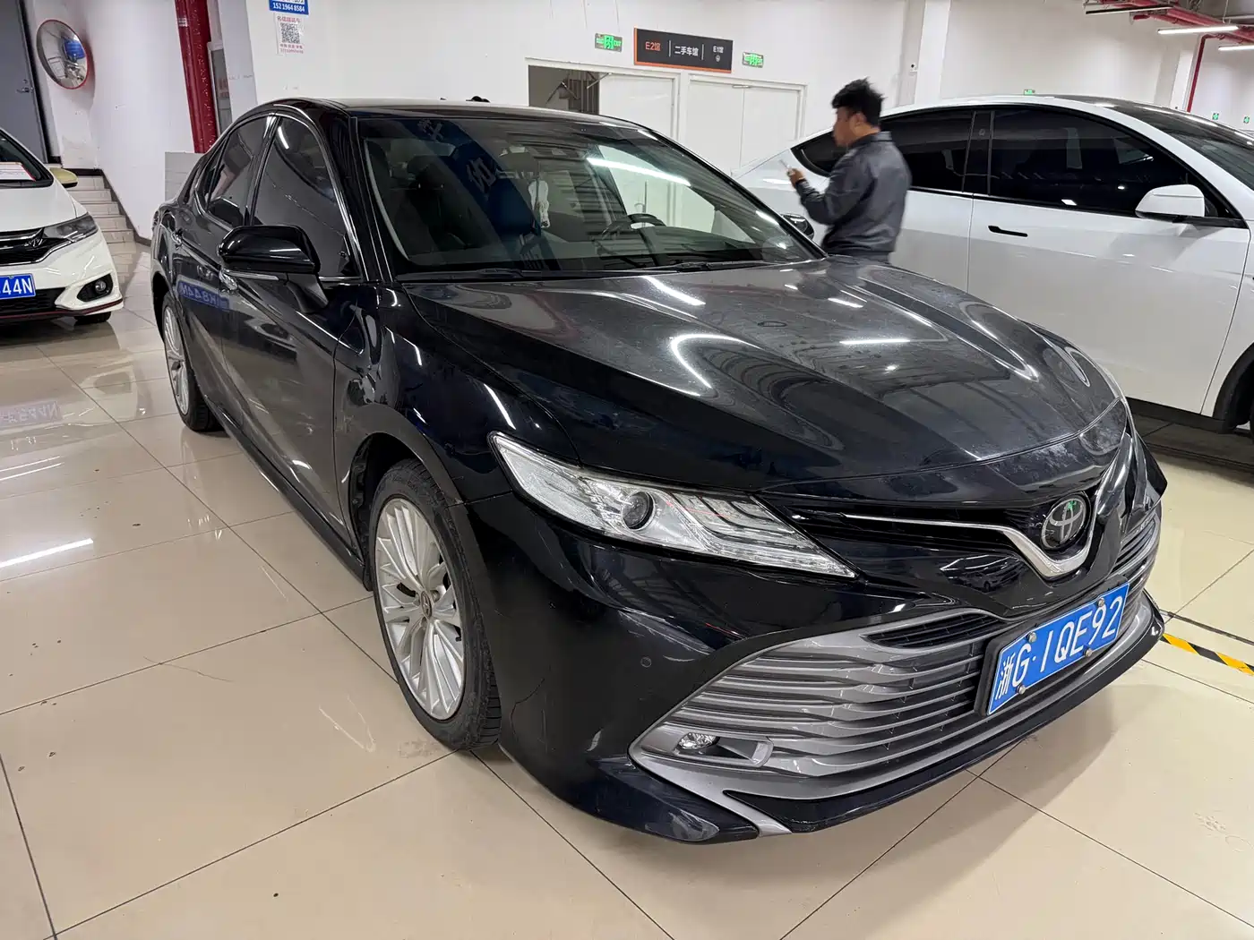 Toyota Camry 2019 2.5G Luxury Edition China VI фото 3