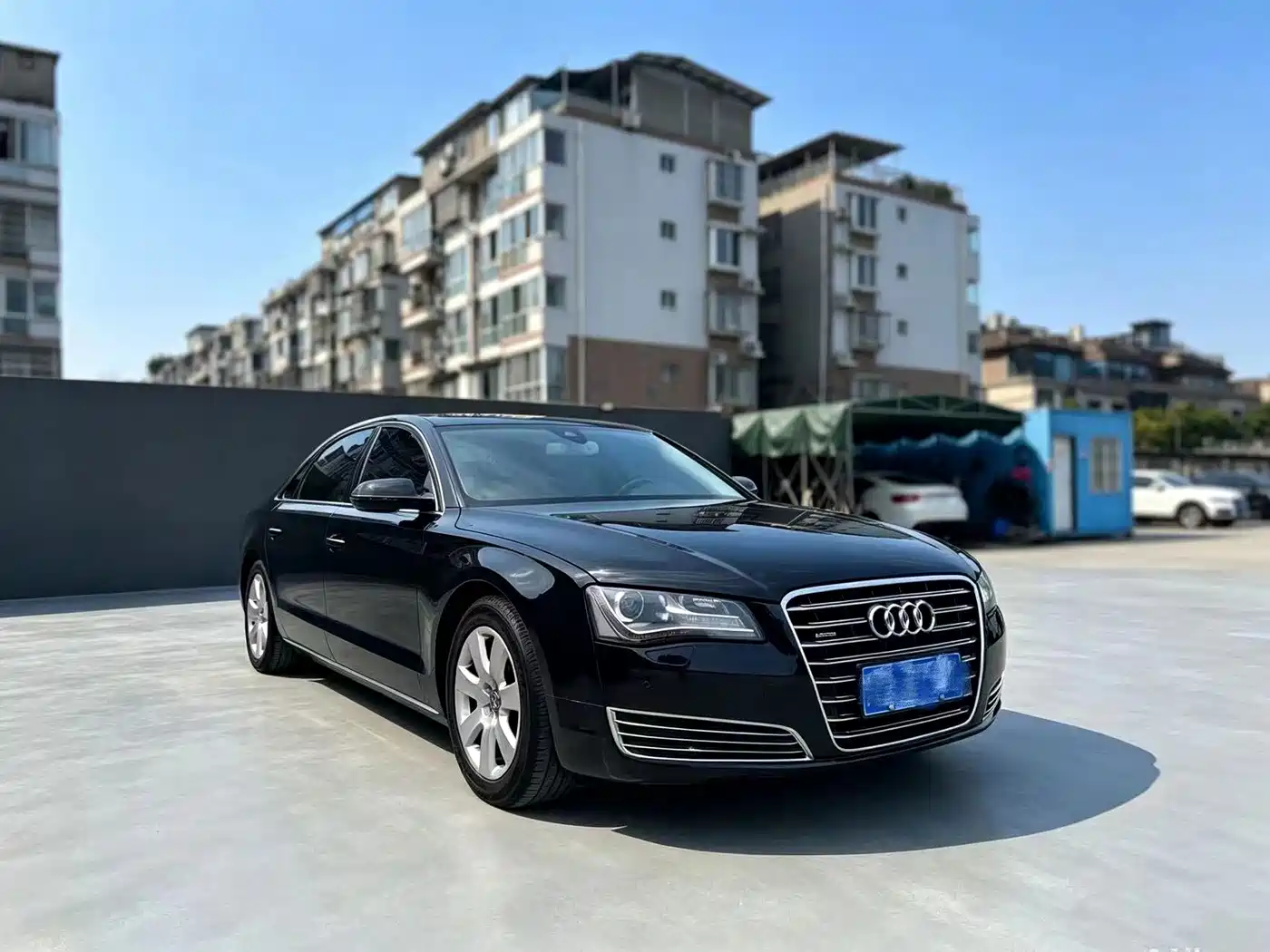 Фото 3 - Audi A8