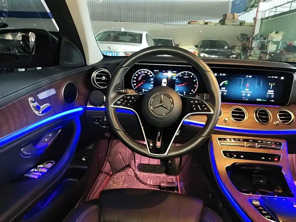 Mercedes-Benz E-Class 2023 E 260 L фото 11
