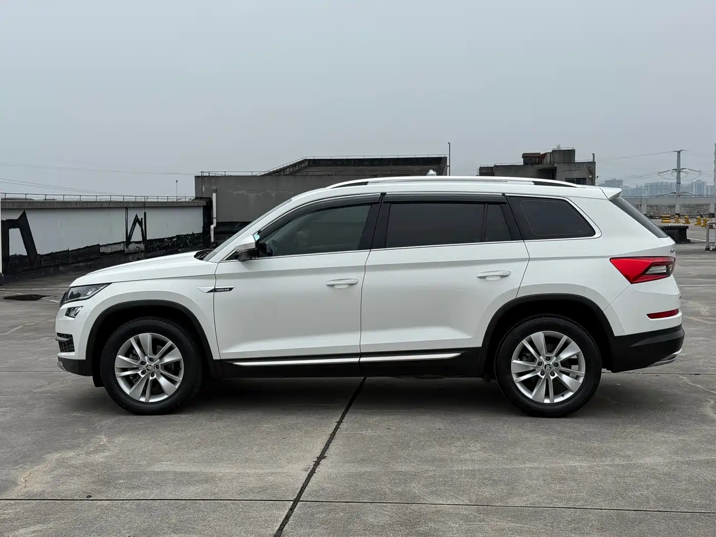 Škoda Kodiaq 2017 TSI330 7-seater 2WD Luxury Edition фото 7