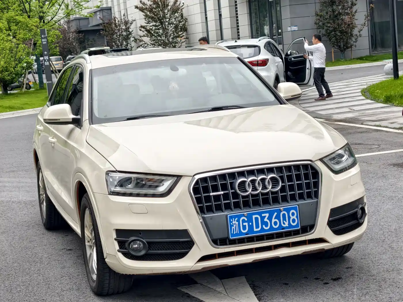 Audi Q3 2015 35 TFSI quattro Technology фото 6