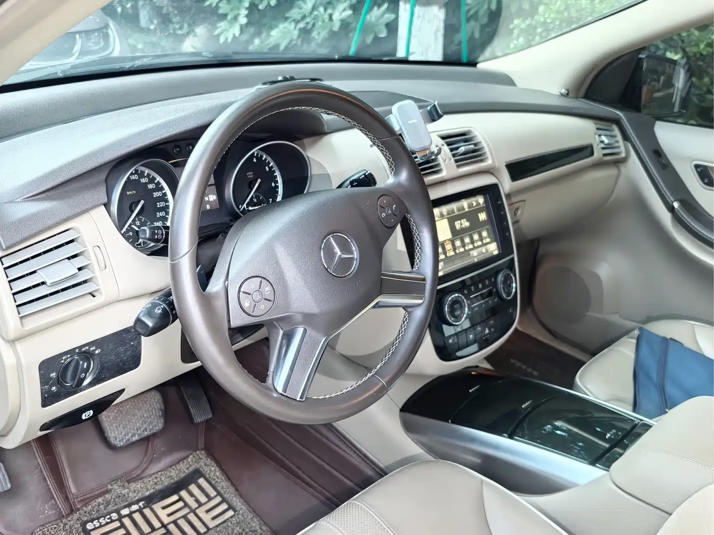 Mercedes-Benz R-Class 2017 R 320 4MATIC Business Collector's Edition фото 6