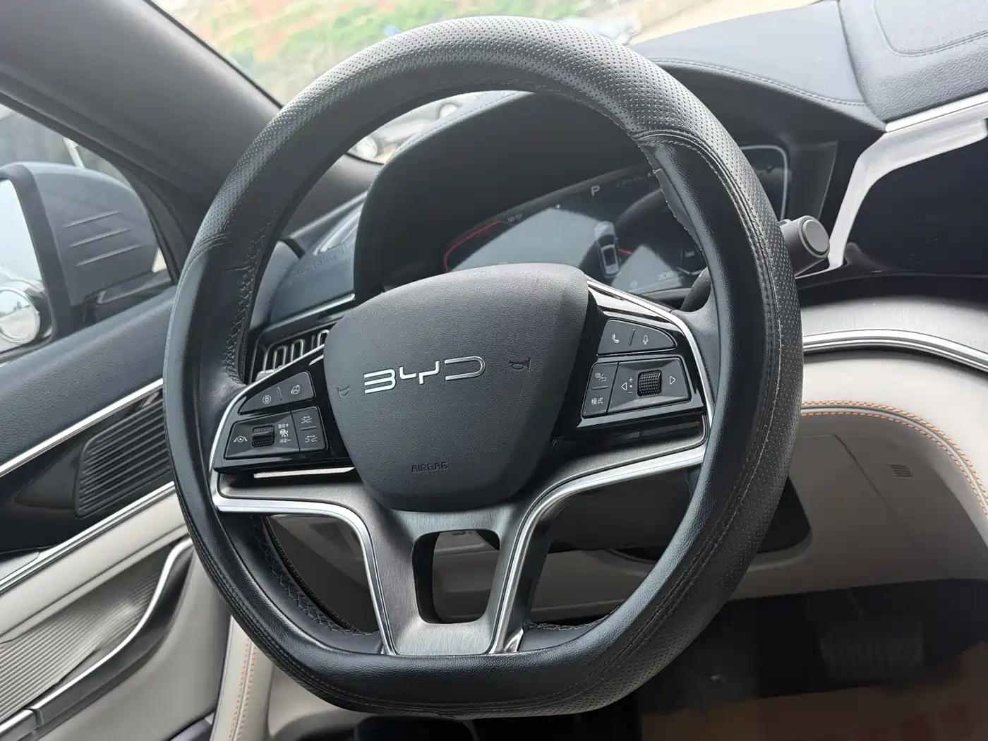 BYD Song PLUS PHEV 2023 Champion Edition DM-i 110KM Flagship PLUS фото 12