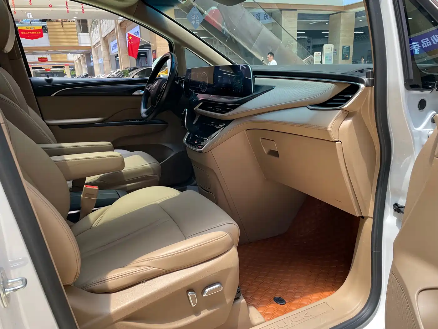 Buick GL8 2021 ES Landlord 653T Premium фото 8