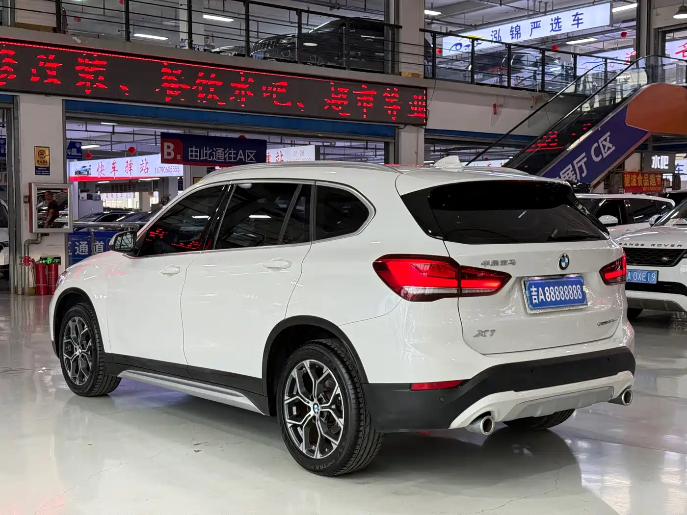 BMW X1 2022 sDrive20Li Premium фото 5