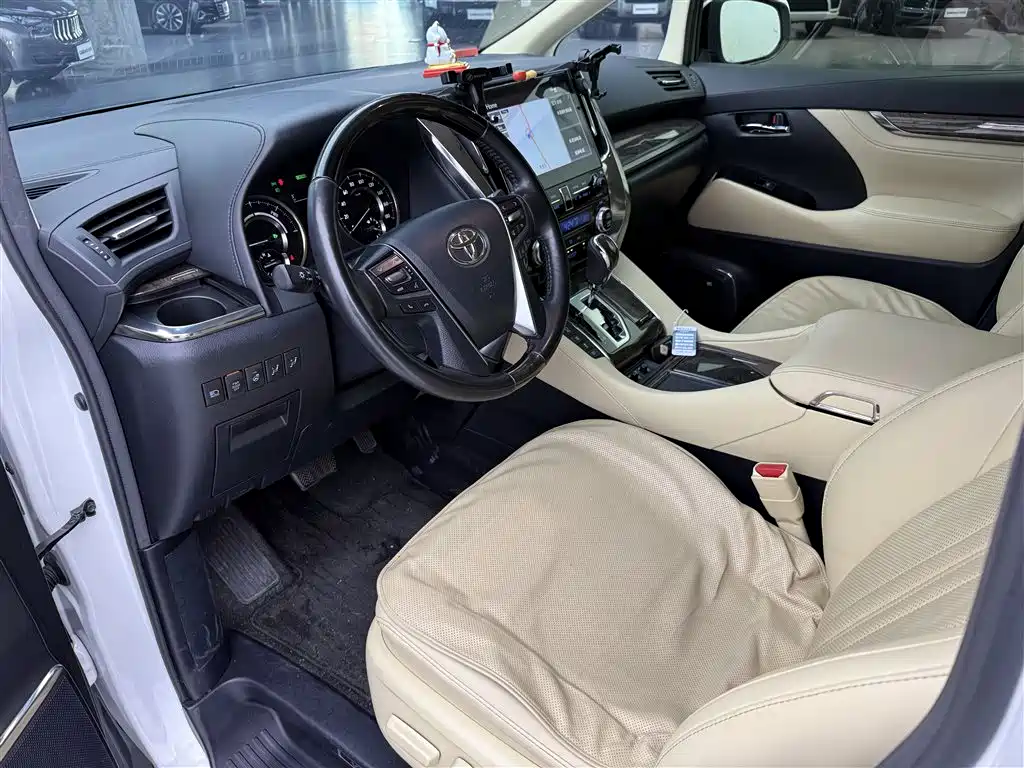 Toyota Vellfire 2020 Twin Engine 2.5L HV Premium Edition фото 10