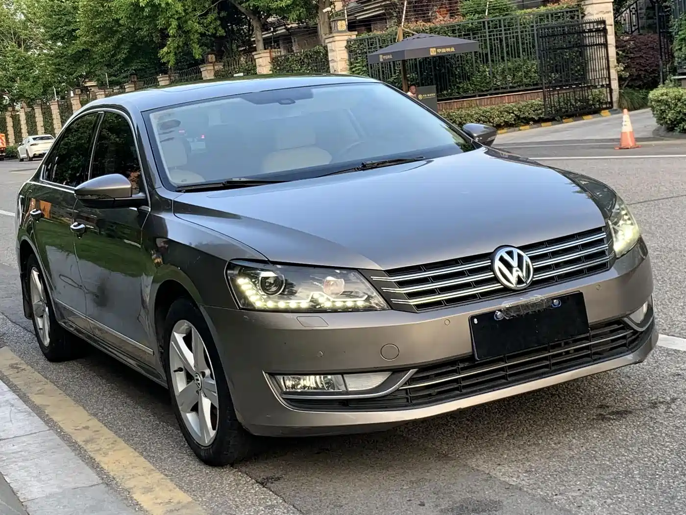 Photo 6 - Volkswagen Passat