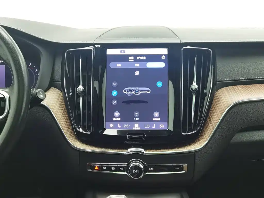 Photo 12 - Volvo XC60