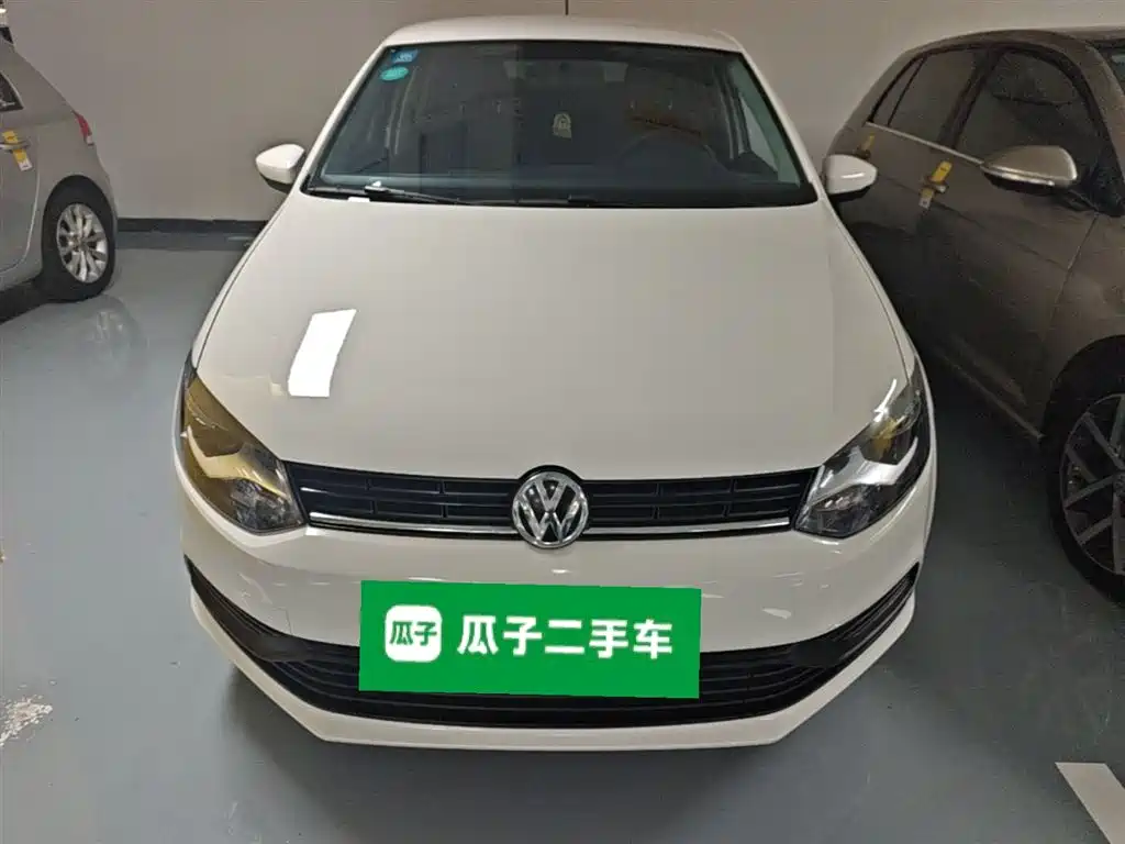 Volkswagen Polo 2016 1.4L Automatic Trend фото 3