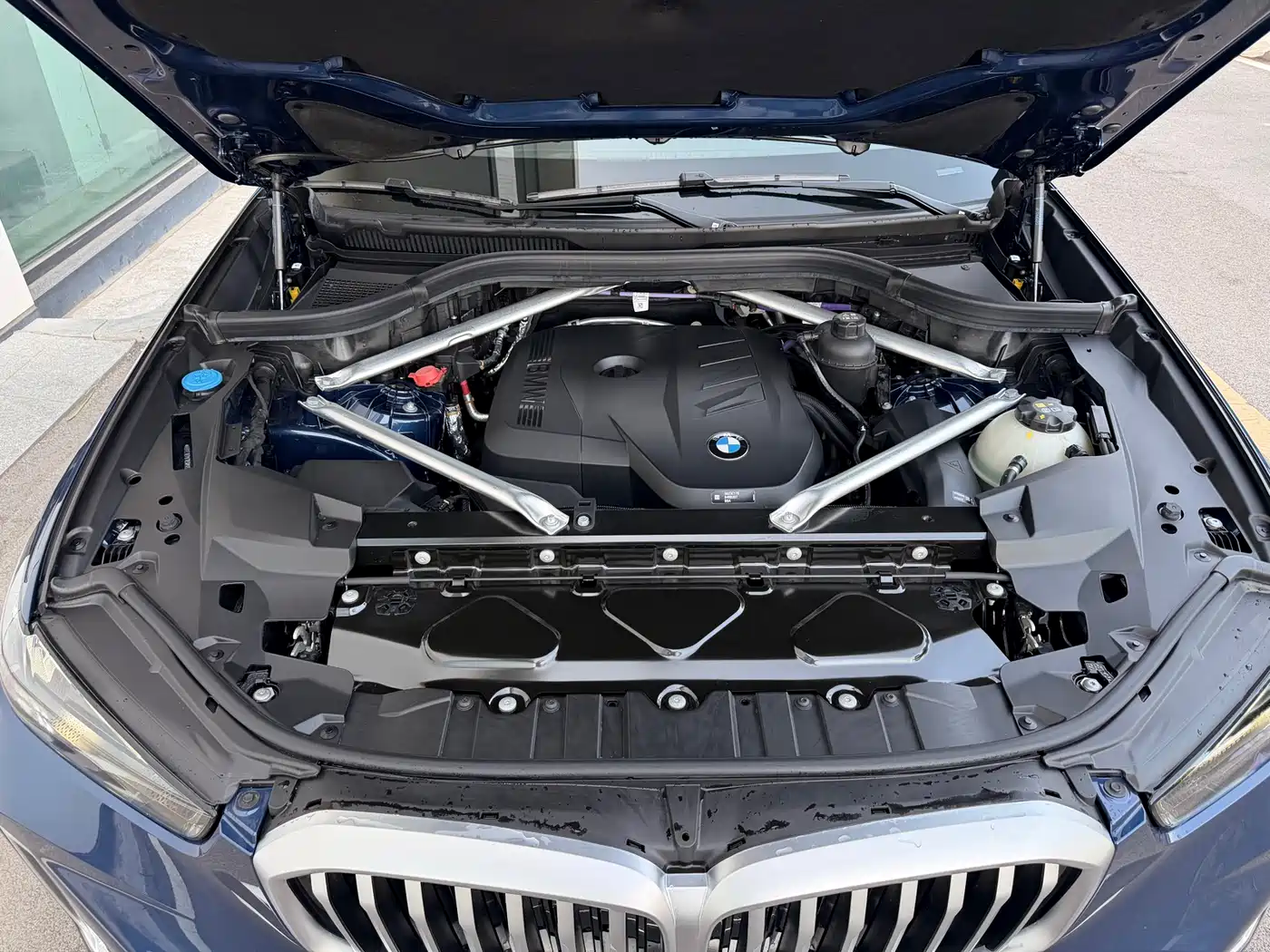 BMW X5 2023 xDrive 30Li M Sport Package фото 13