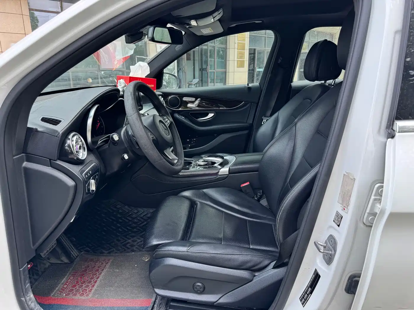 Mercedes-Benz GLC 2018 Facelift GLC 260 4MATIC Luxury фото 5