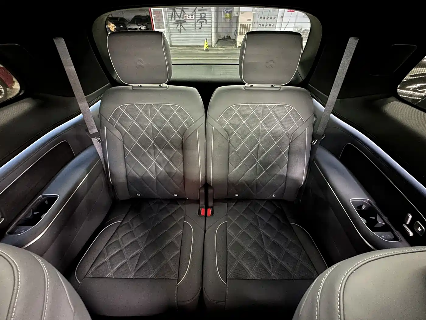 NIO ES8 2026 2025 Model 6-Seat Executive Luxury Edition