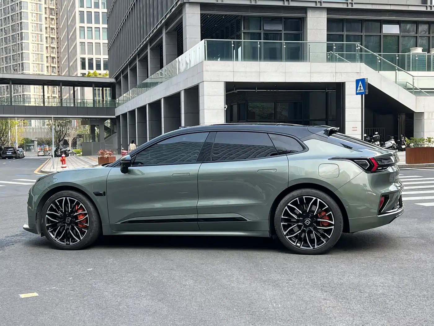 ZEEKR EXTREME KRYPTON 001