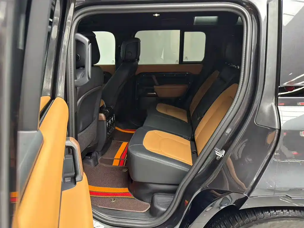 Land Rover Defender 2024 110 3.0T P400 X-DYNAMIC HSE фото 5