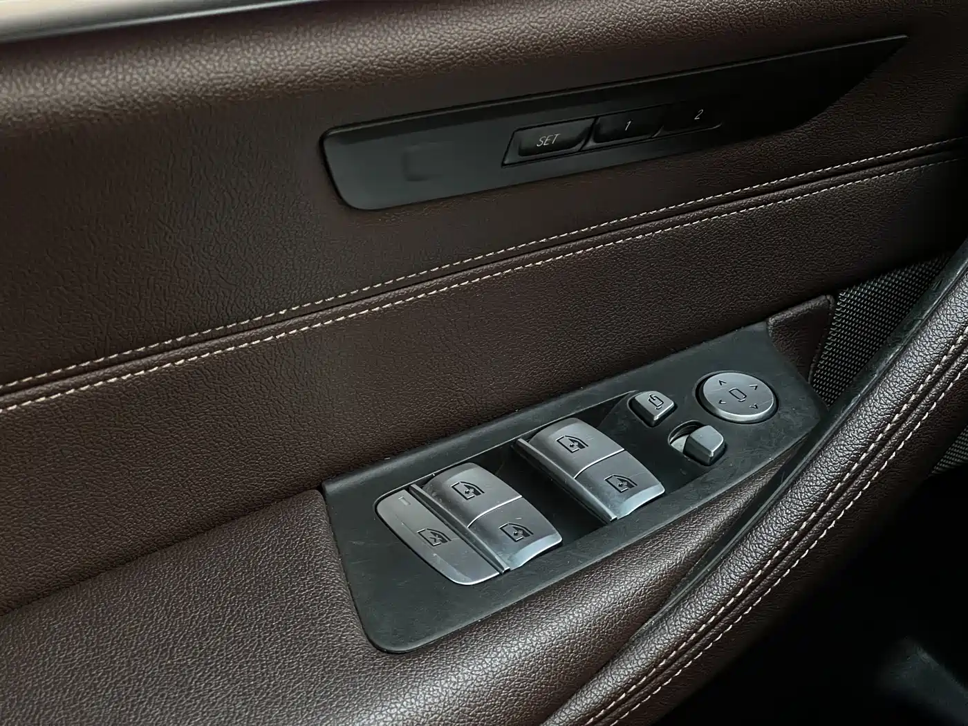 BMW 5 Series 2021 530Li Leading Luxury Package фото 15