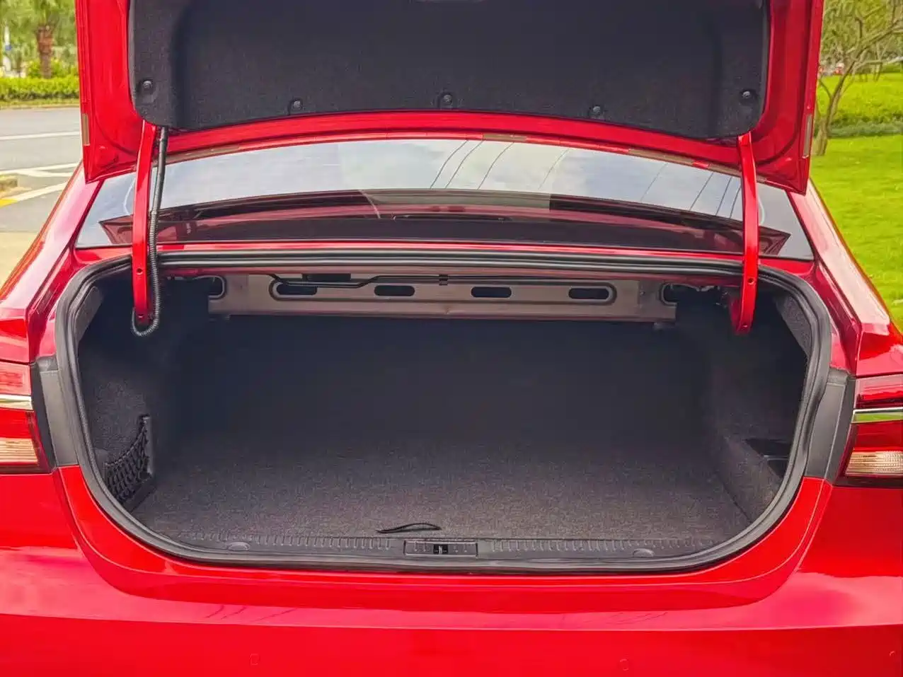 Roewe i6 New Energy 2018 2017 45T Hybrid Connected Smart Enjoyment Edition