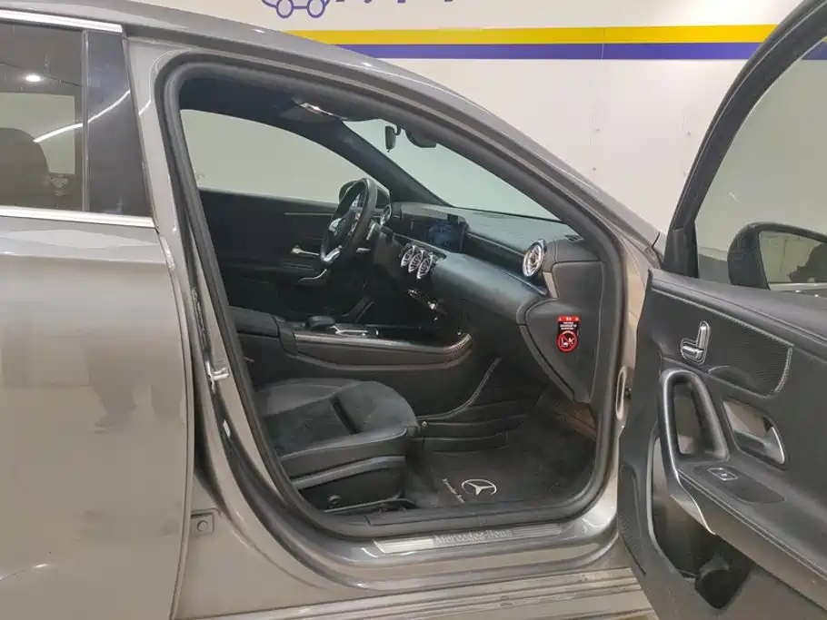 Фото 8 - Mercedes-Benz A-Class