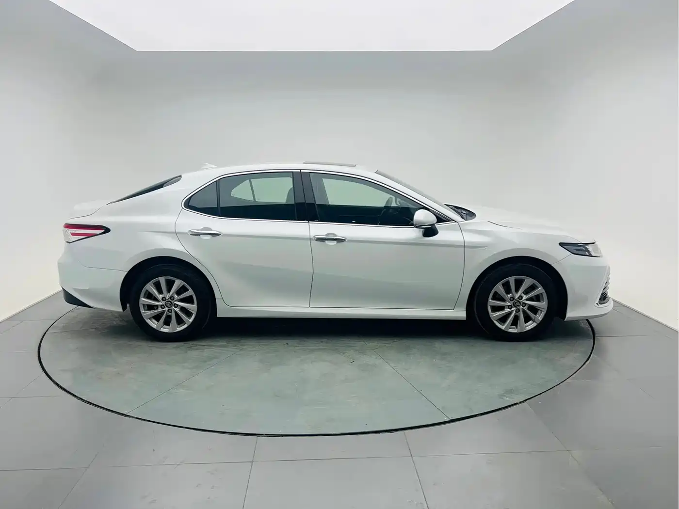 Toyota Camry 2021 2.0G Luxury Edition фото 8