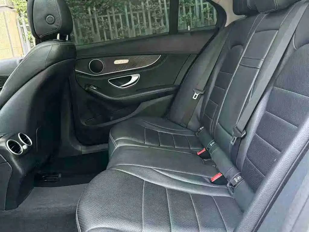 Mercedes-Benz C-Class 2017 Facelift C 200 L Sport Edition фото 8