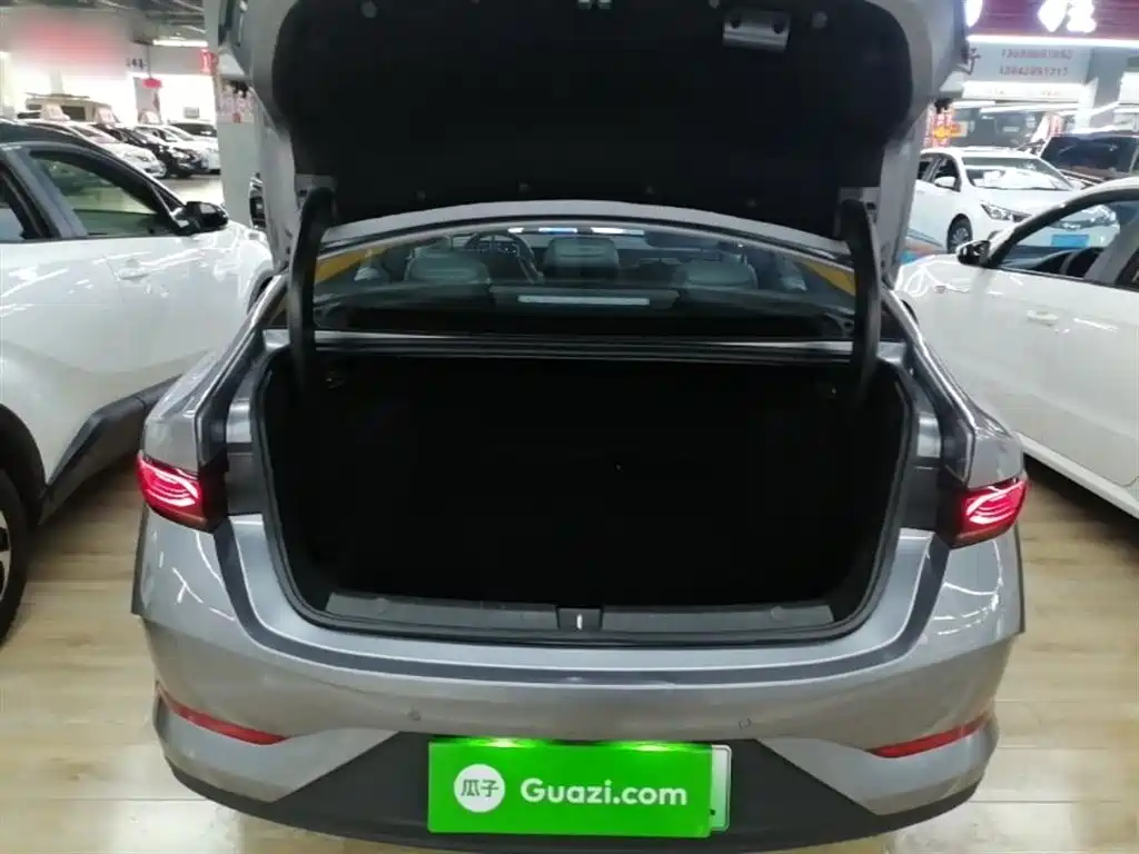 BYD Qin PLUS 2025 DM-i Smart Drive 55KM Leader фото 19