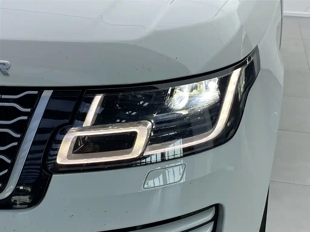 Land Rover Range Rover 2019 3.0 SCV6 Heritage Edition фото 11