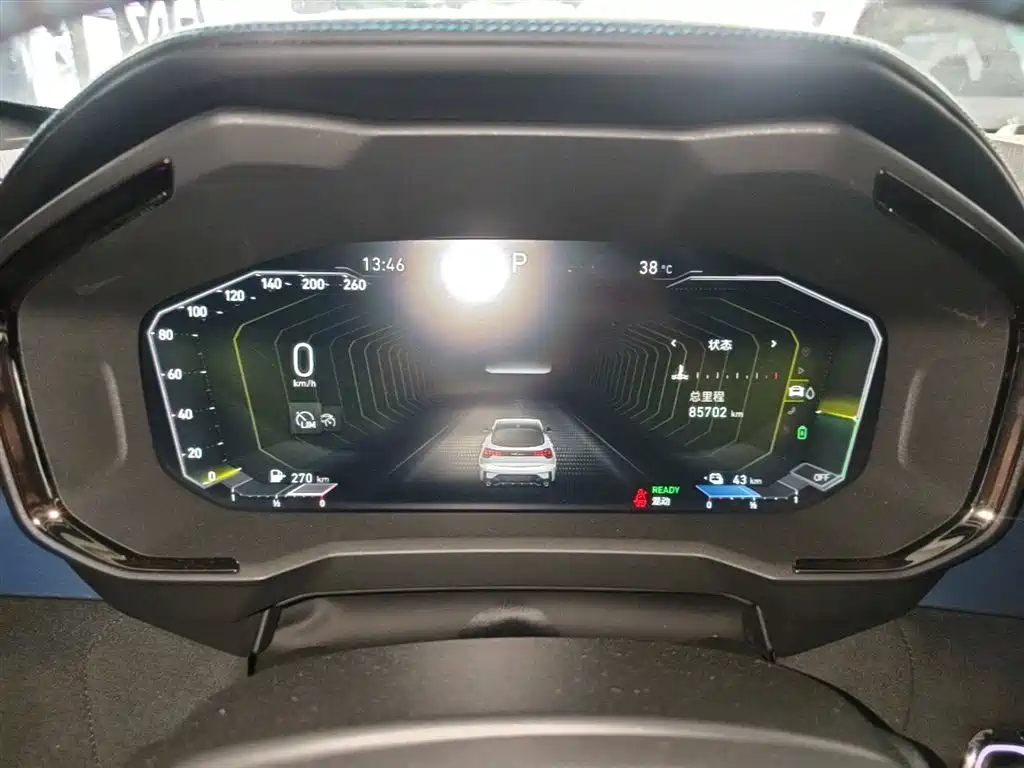 Lynk & Co 05 EM-P 2021 1.5TD PHEV HALO фото 12