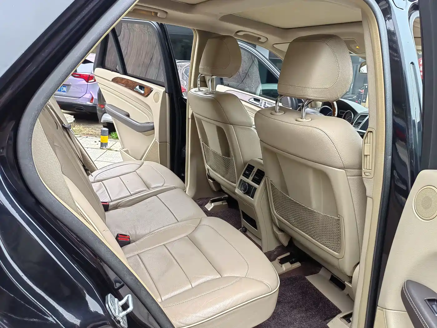 Mercedes-Benz M-Class 2012 Model ML 350 Luxury фото 13
