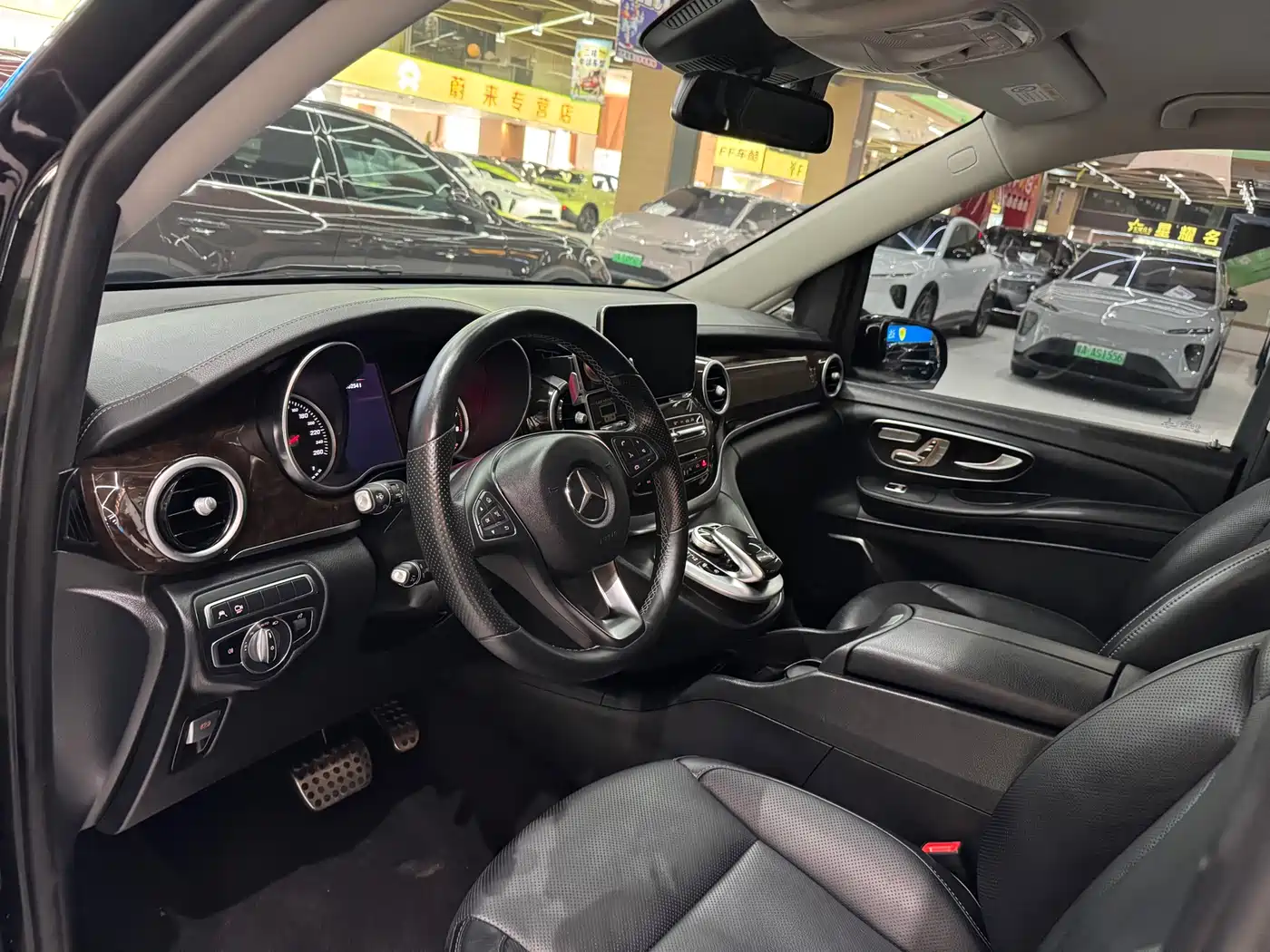 Mercedes-Benz V-Class 2020 V 260 Luxury Edition фото 5