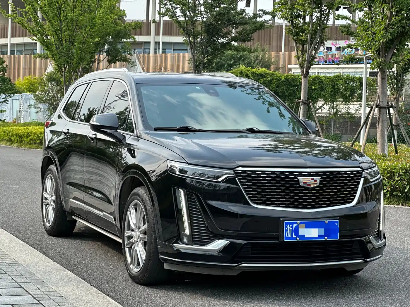 Cadillac XT6 2022 2.0T 6-Seater 2WD Luxury Edition фото 3