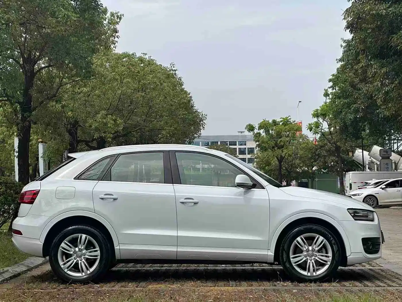Audi Q3 2015 35 TFSI quattro Technology фото 4