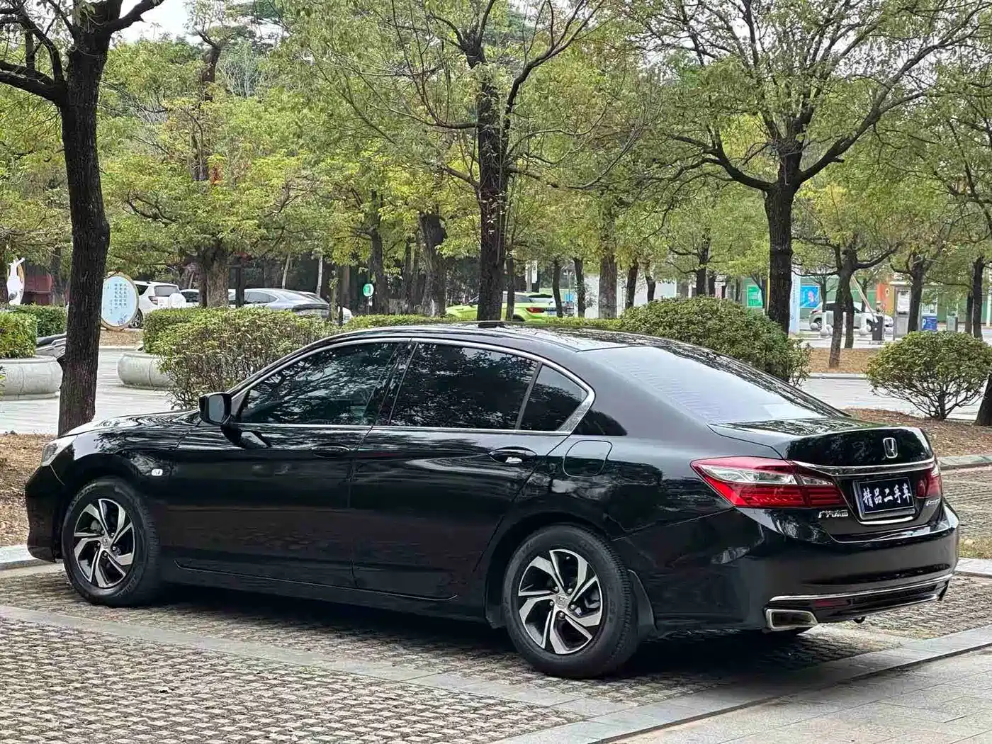 Honda Accord 2016 2.0L Comfort Edition фото 17