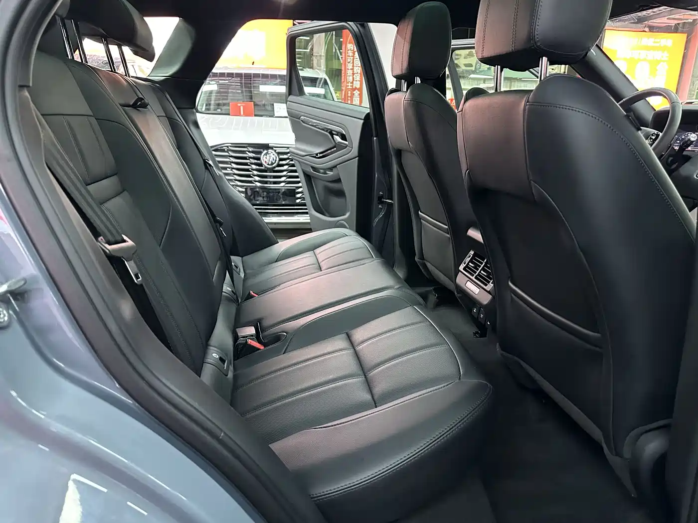 Land Rover Range Rover Evoque 2020 249PS R-DYNAMIC S Sport Edition фото 10