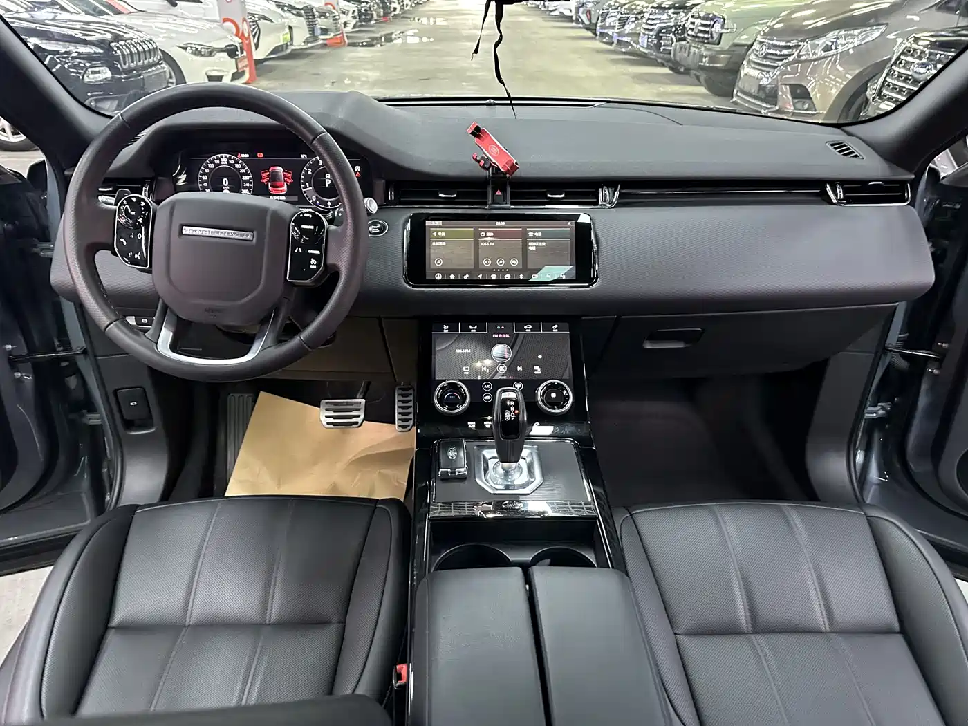Land Rover Range Rover Evoque 2020 249PS R-DYNAMIC S Sport Edition фото 12