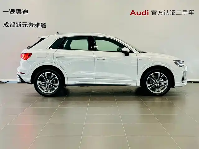 Audi Q3 2025 quattro 45th Anniversary Edition 40TFSI Fashion Dynamic — фото 3