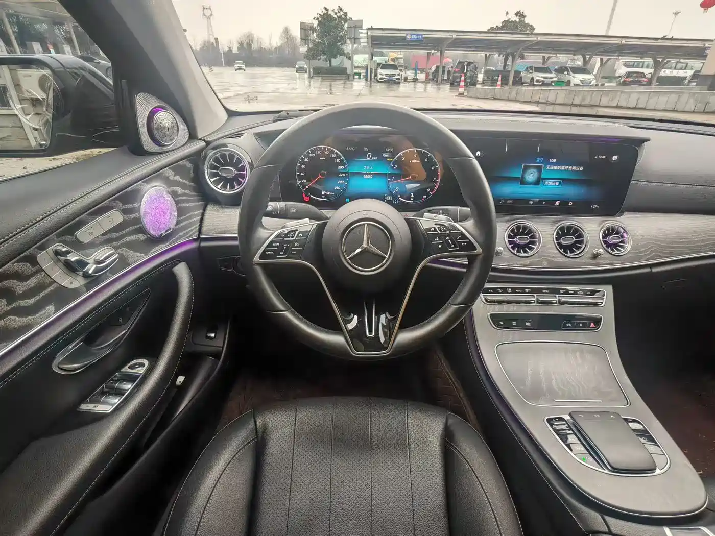 MERCEDES-BENZ E CLASS