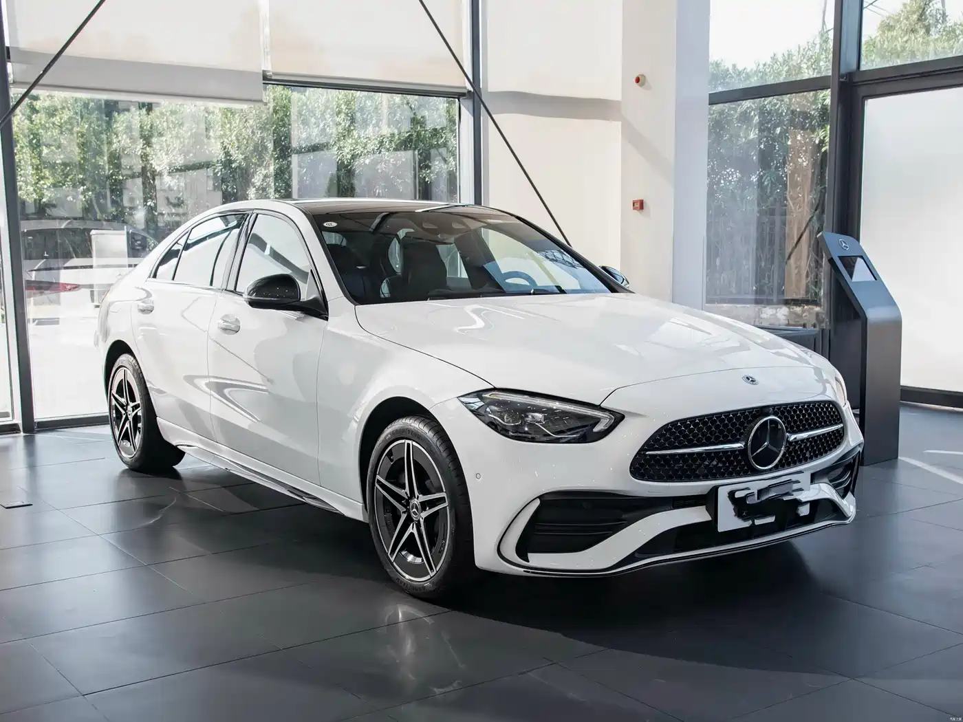 Mercedes-Benz C-Class 2025 C 260 L Night Sport Edition фото 3