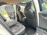 Фото 9 - Toyota Camry