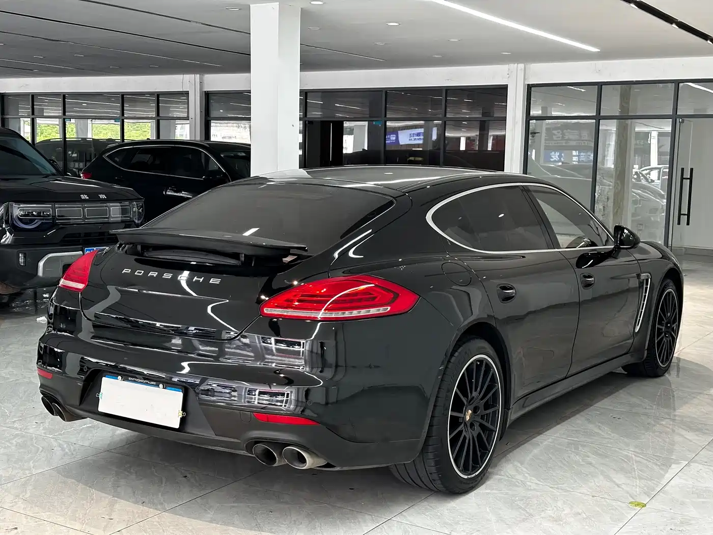 Фото 4 - Porsche Panamera