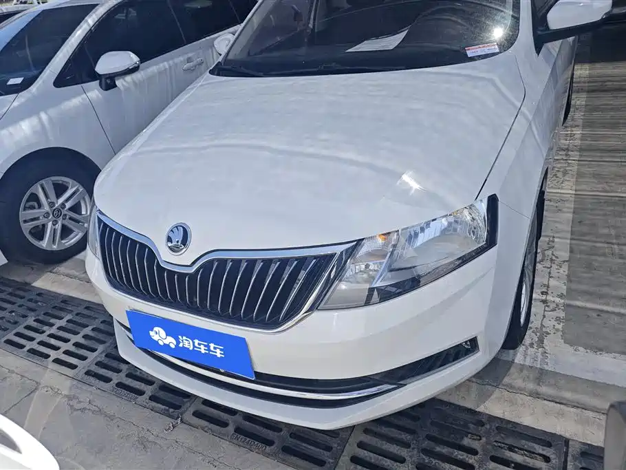 Škoda Rapid 2019 1.5L Automatic Comfort China V фото 2