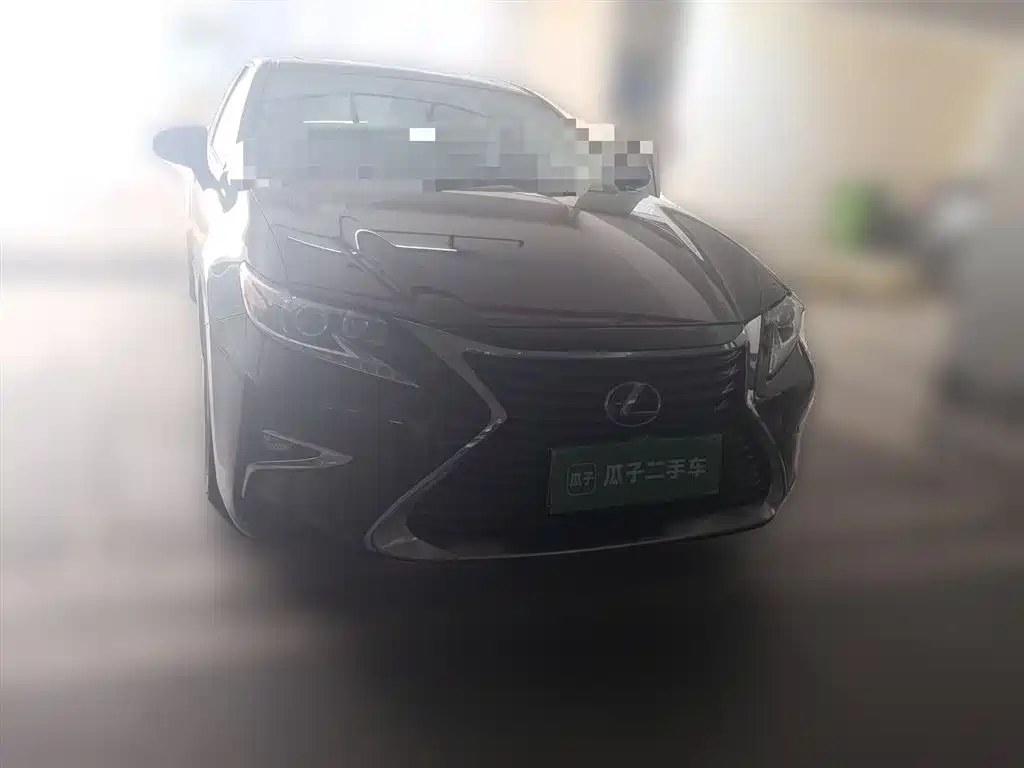 Lexus ES 2015 300h Comfort Edition фото 24