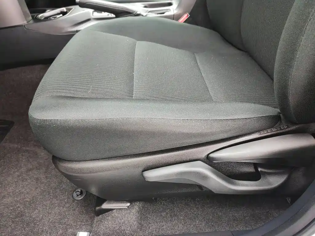 Photo 20 - Toyota RAV4 Rongfang