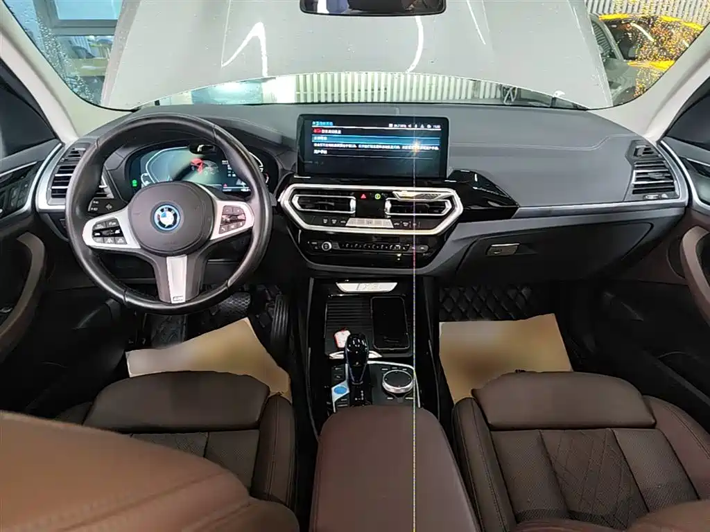 BMW iX3 2022 Leading Edition фото 6