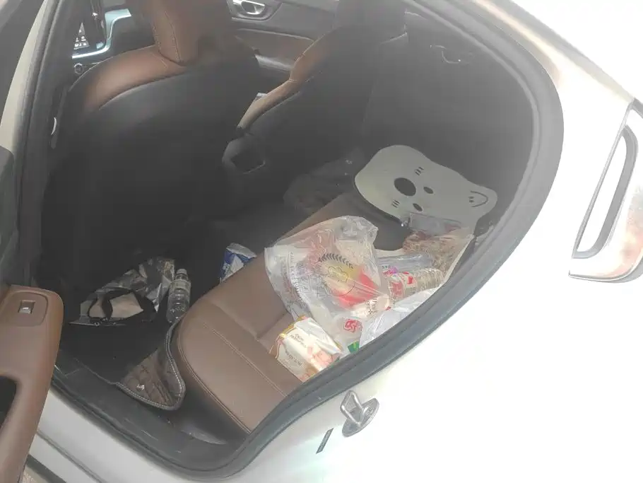 Photo 11 - Volvo S60