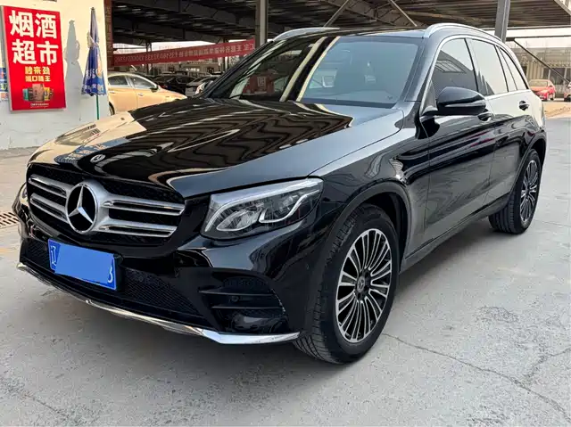 MERCEDES-BENZ GLC