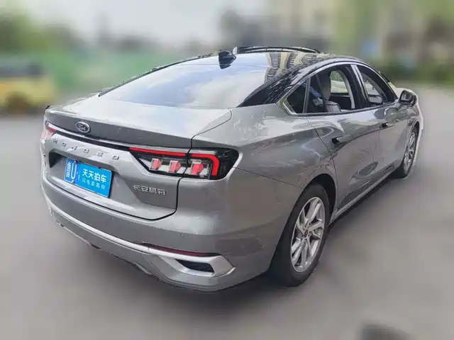 Ford Mondeo 2022 EcoBoost 245 Luxury Edition — фото 5