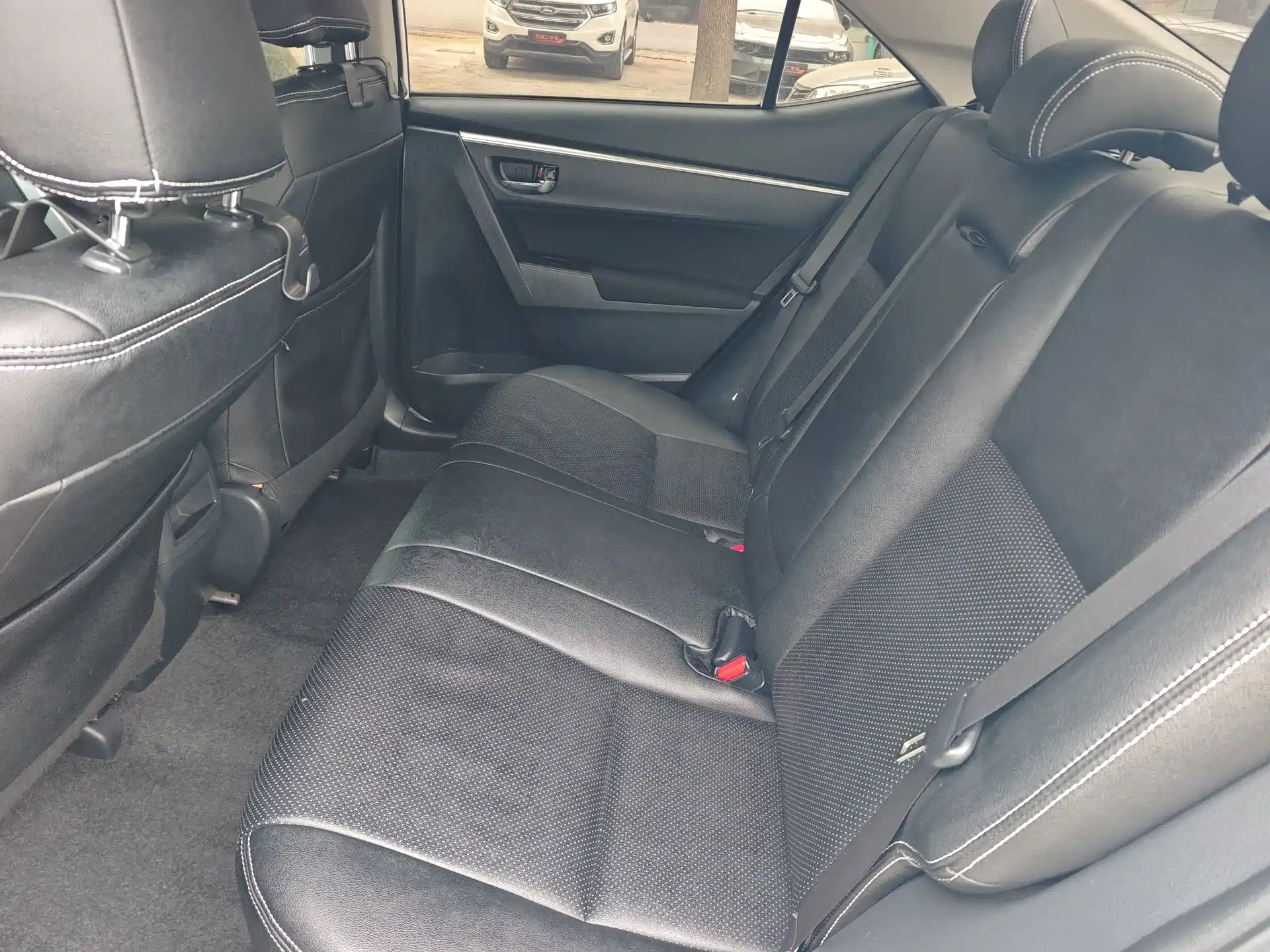 Photo 7 - Toyota Corolla