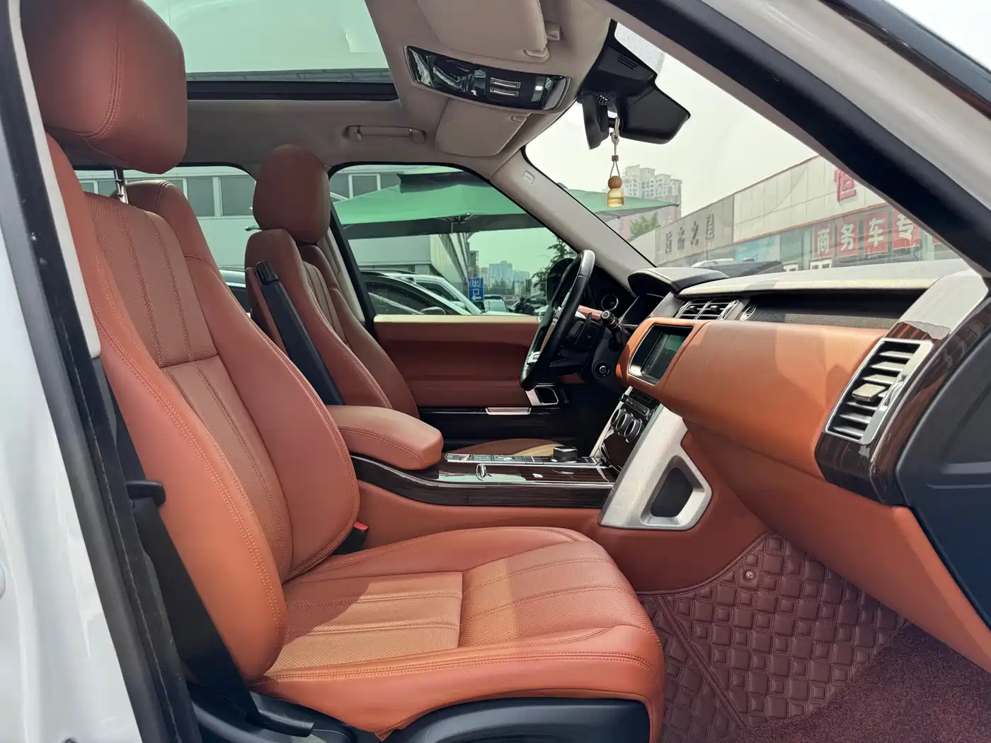 Land Rover Range Rover 2017 3.0 SC V6 Vogue фото 28