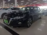 Фото 2 - Nissan Teana