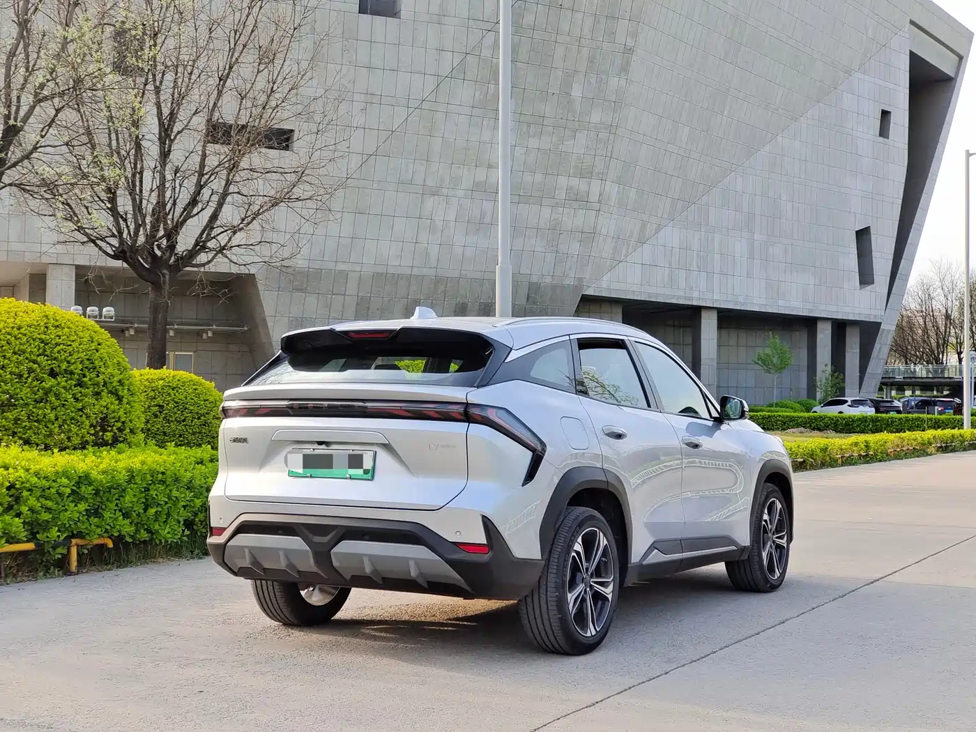 Geely Galaxy Galaxy L7 2025 EM-i 115km Explorer+ Edition фото 10