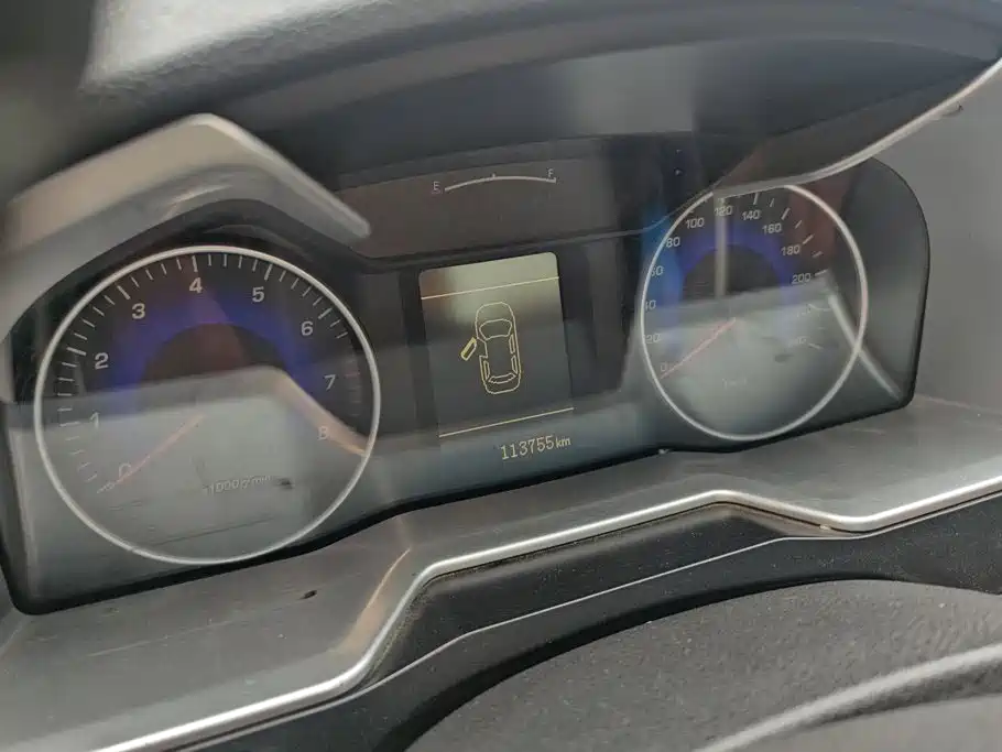 Geely Emgrand 2015 2015 Sedan 1.5L Manual Upward Edition